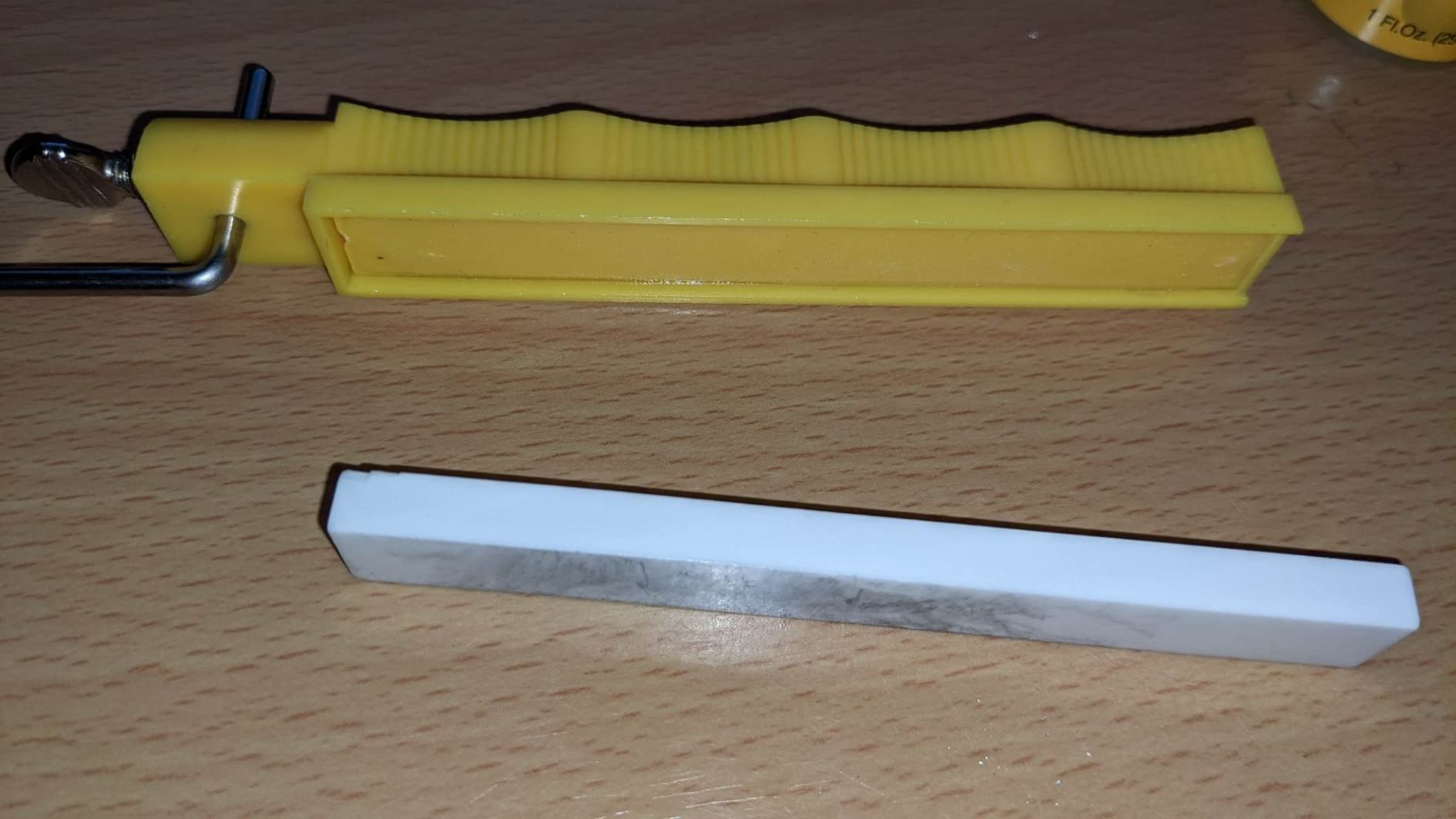 Lansky Deluxe Knife Sharpening System: 5-Stone Ceramic Knife Sharpener Kit with Honing Oil - LKCLX customer photo 2