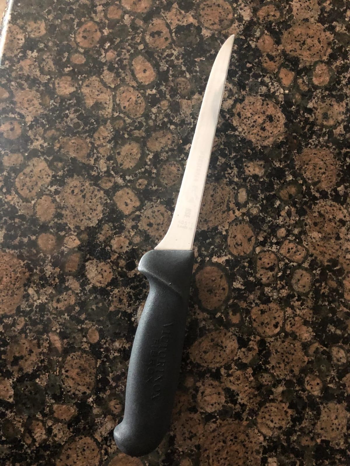 Victorinox Fibrox 6 Inch Flexible Boning Knife, Straight Blade, Black customer photo 1