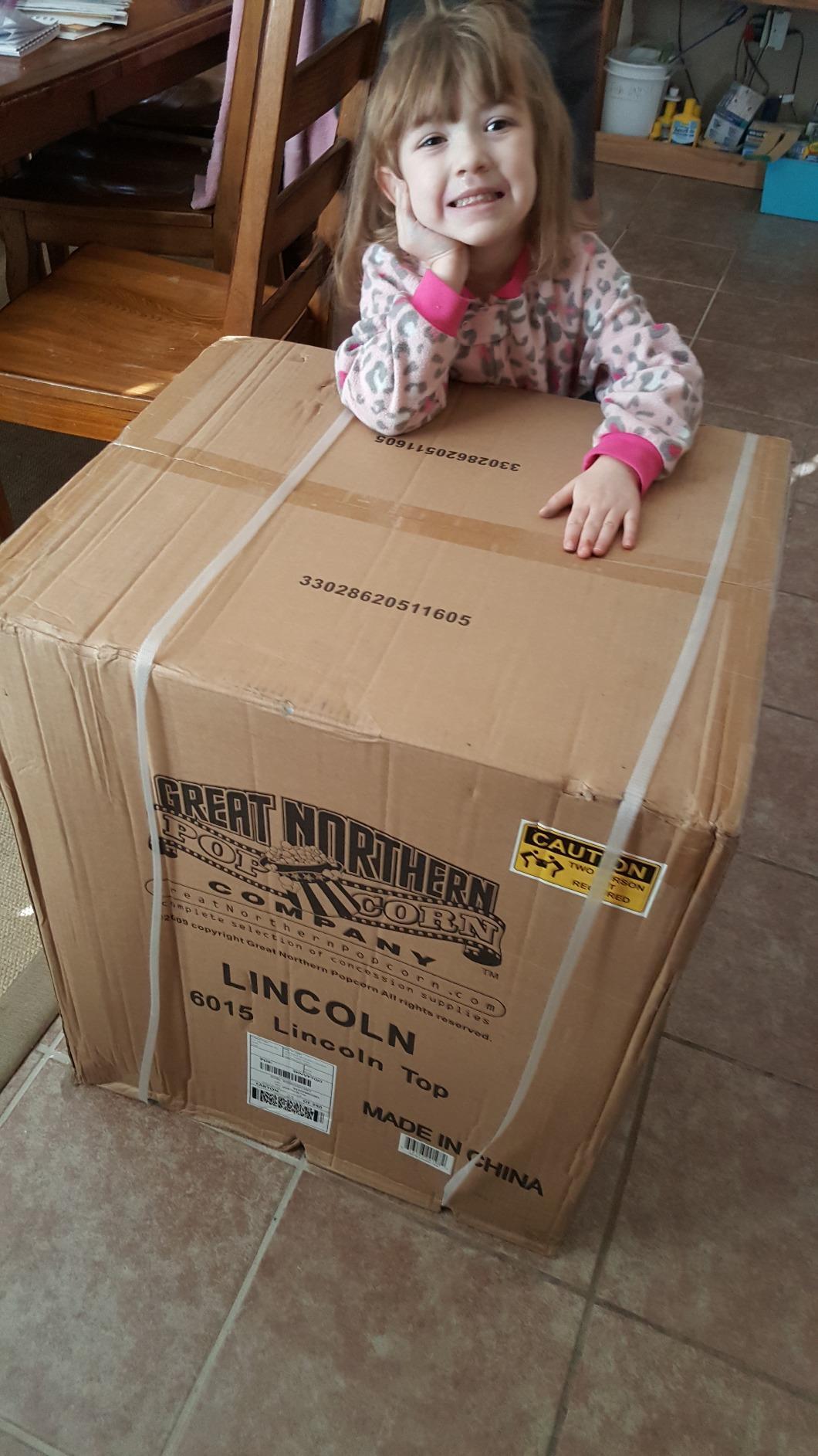 Great Northern Popcorn Company Black Bar Style Lincoln 8 Ounce Antique Popcorn Machine (Bar Style) (6015 Lincoln Top) customer photo 1