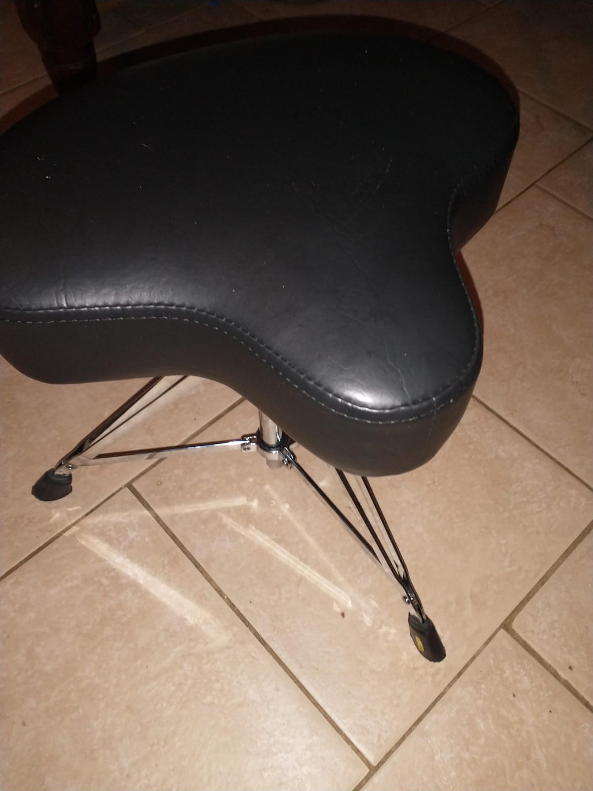Gibraltar Drum Throne with Adjustable Height Motorcycle-Style Seat, Double-Braced Legs, Sturdy Drum Stool for Drummers, Comfortable Cushion for Practice or Performance (6608) customer photo 1