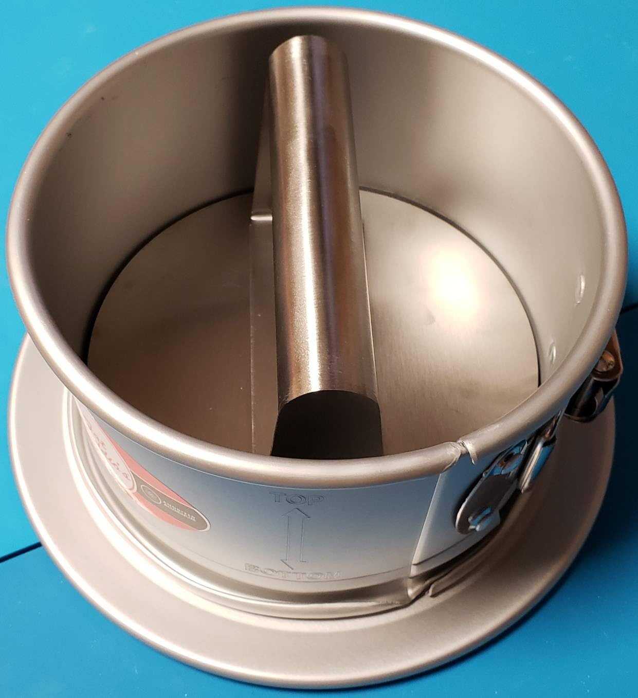Fat Daddio's Round Springform Pan, 3 inch high - 9