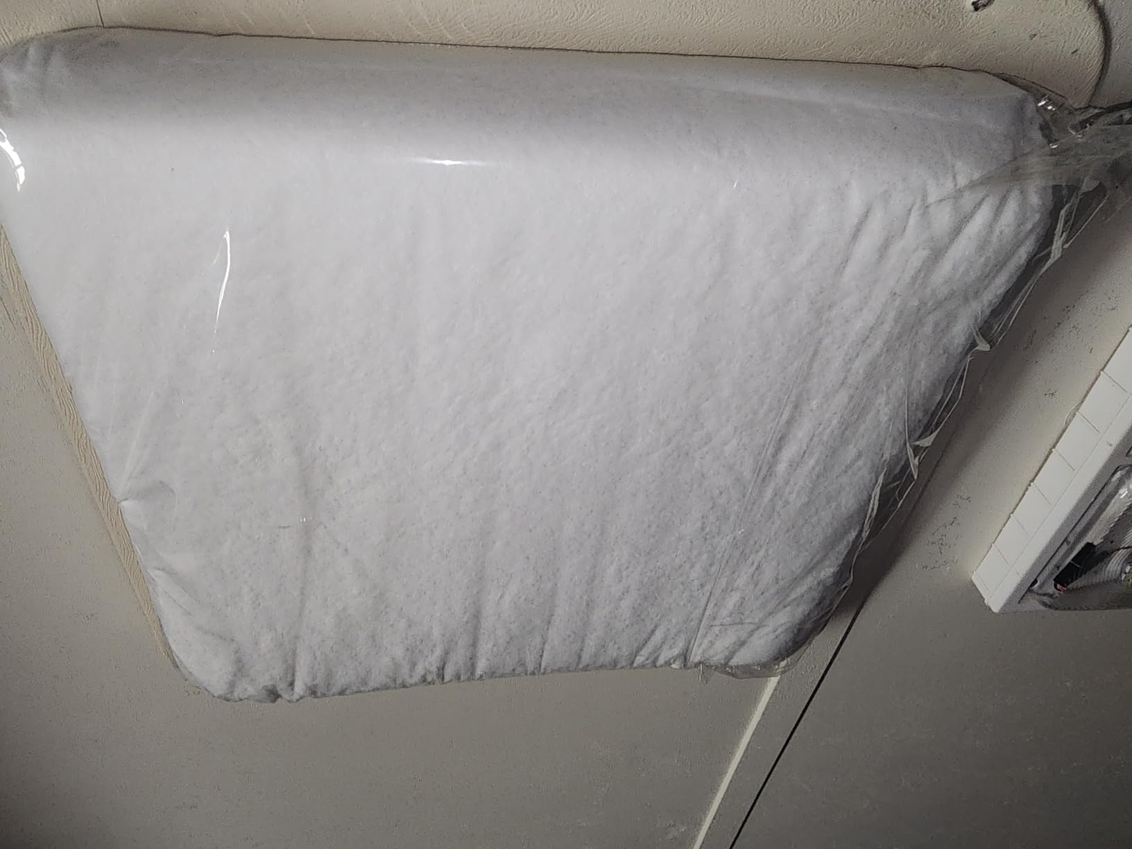Camco 14 Inch RV Vent Insulator Cover for Roof or Skylight, Reflective Surface, White customer photo 2