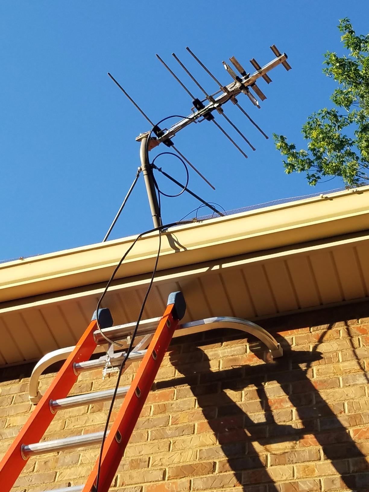 RCA Compact Outdoor or Attic Yagi HD TV Antenna with Super Long 75 Mile Range - Digital OTA Antenna for Clear VHF & UHF Reception, NexGenTV Compatible, Supports 4K/8K 1080p TVs customer photo 1