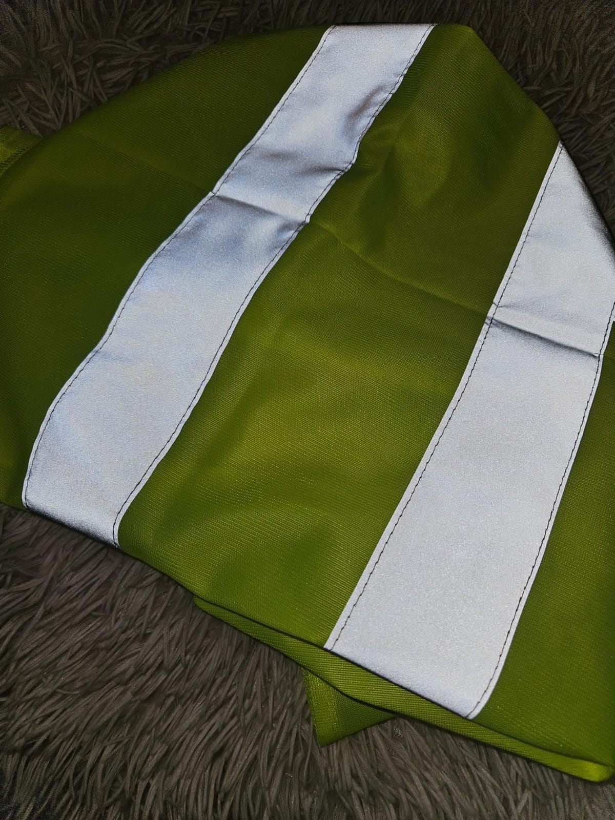 Neiko High Visibility Safety Vest, ANSI Class 2, No Pocket customer photo 2