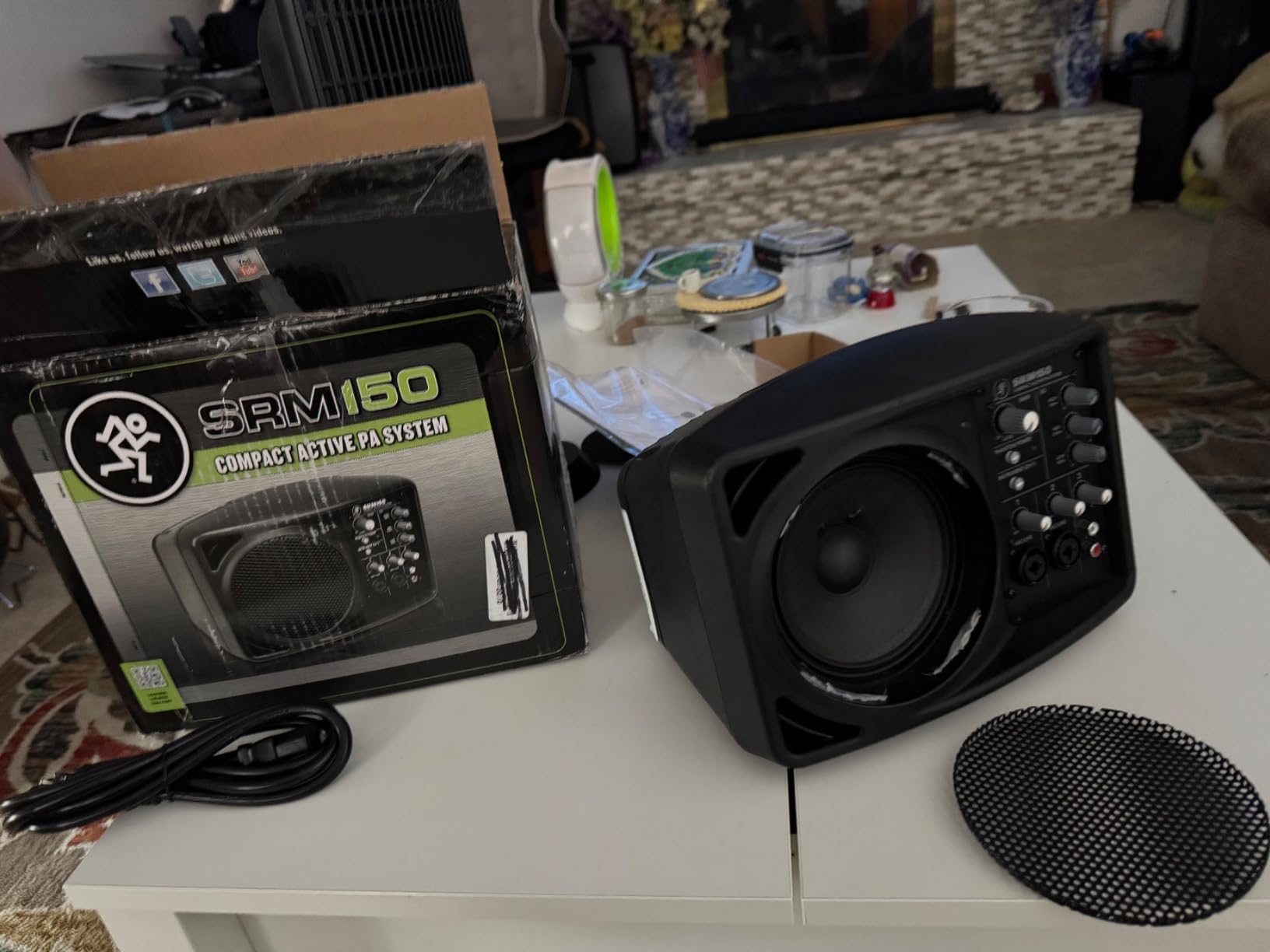 Mackie SRM150 5.25-Inch Compact Active PA System, Black | 150W powered PA system with 3-channel mixer customer photo 2