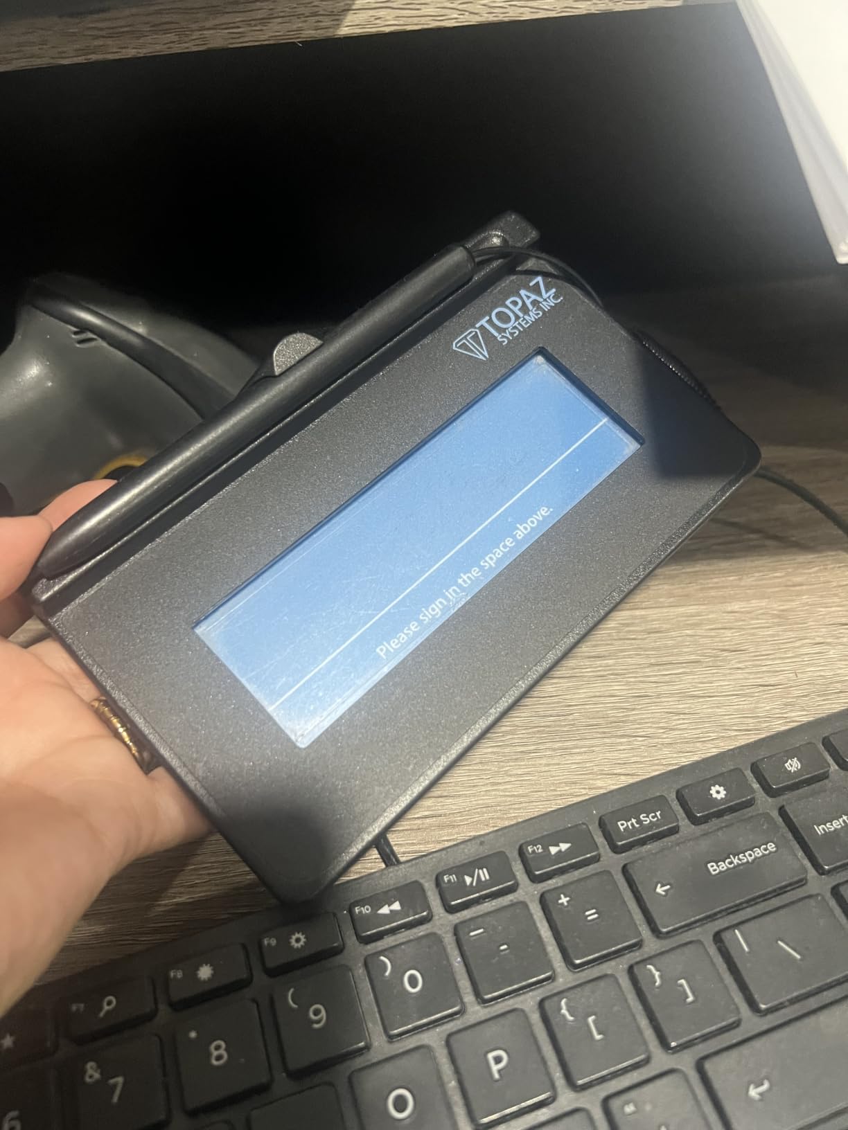 Topaz T-S460-HSB-R USB Electronic Signature Capture Pad (Non-Backlit) customer photo 2