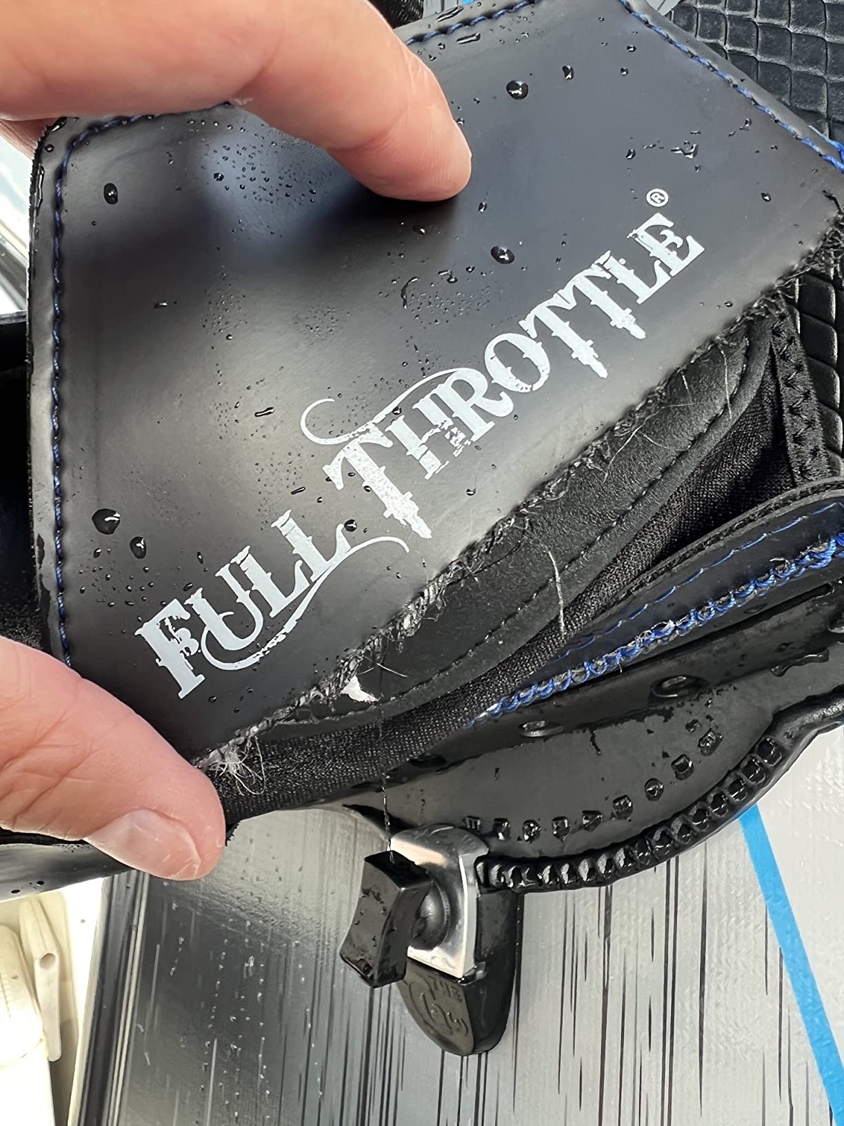 Full Throttle Aqua Extreme Wakeboard Kit (Black/Blue, 55.1 x 21.6-Inch/ 140cm x 42cm) customer photo 1