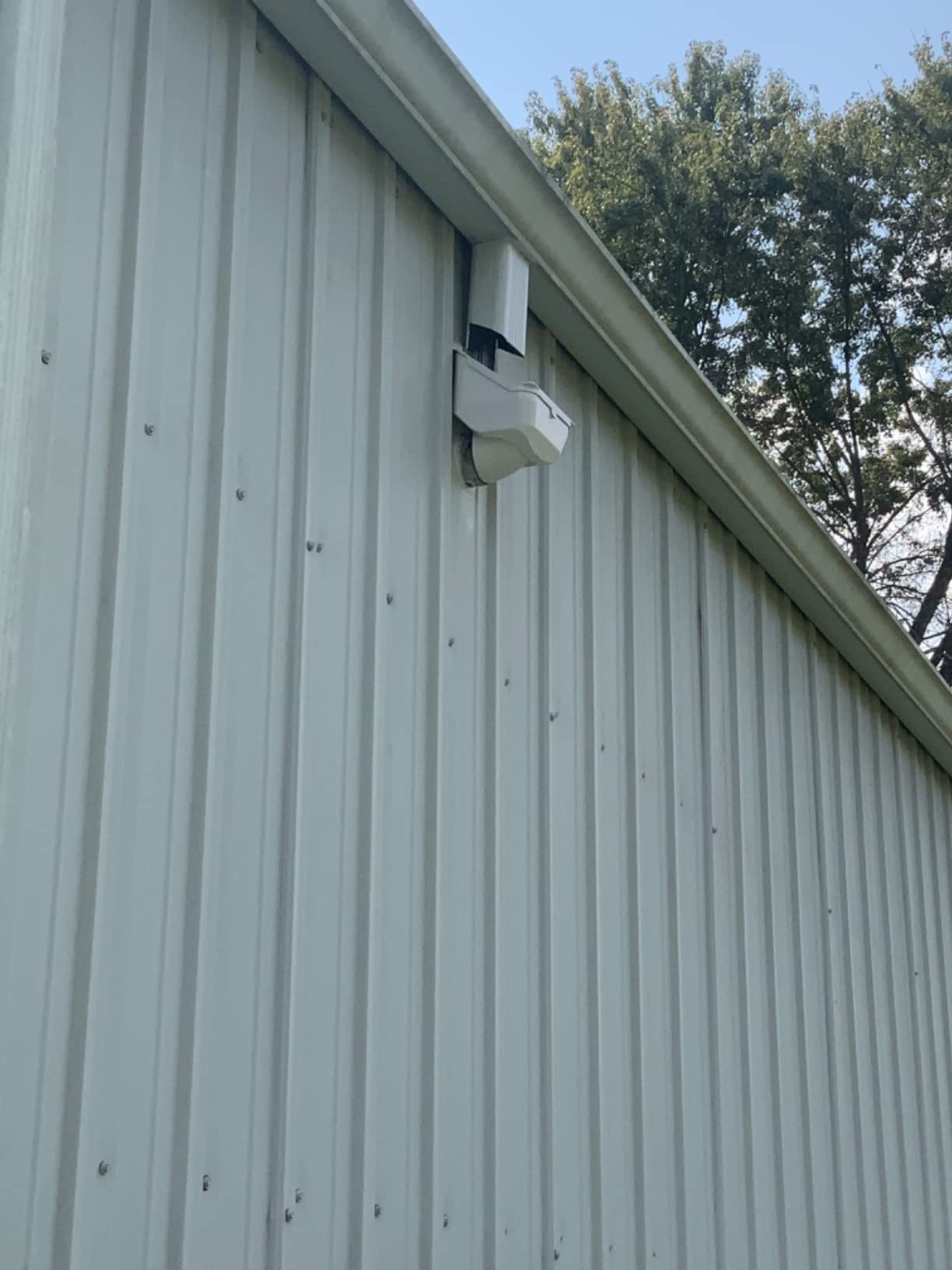Rain Harvesting Leaf Eater Advanced 2