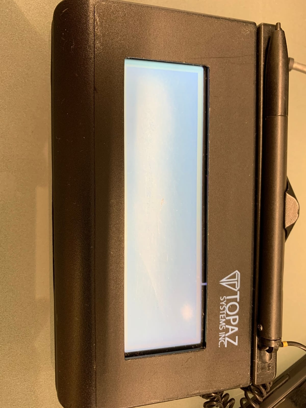 Topaz SigLite 1x5-Inch Signature Capture Pad, HID-USB, Backlit, ID and Business Card, Passport Scanner, Black customer photo 2
