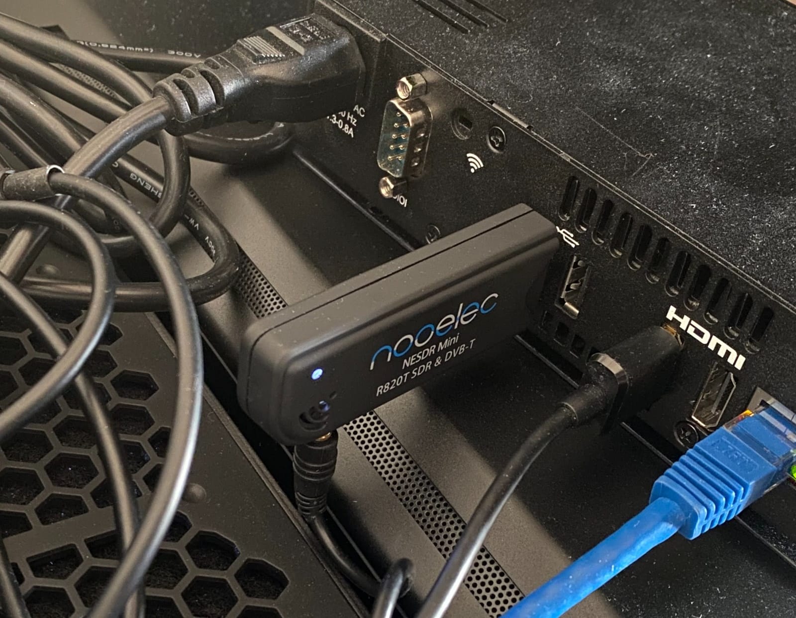 Nooelec NESDR Mini USB RTL-SDR & ADS-B Receiver Set, RTL2832U & R820T Tuner, MCX Input. Low-Cost Software Defined Radio Compatible with Many SDR Software Packages. R820T Tuner & ESD-Safe Antenna Input customer photo 2
