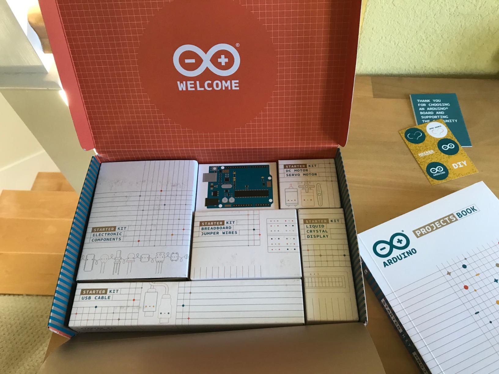 Official Arduino Starter Kit [K000007] - 12 DIY Projects with Electronic Components & English Projects Book - Original Kit from Italy customer photo 2