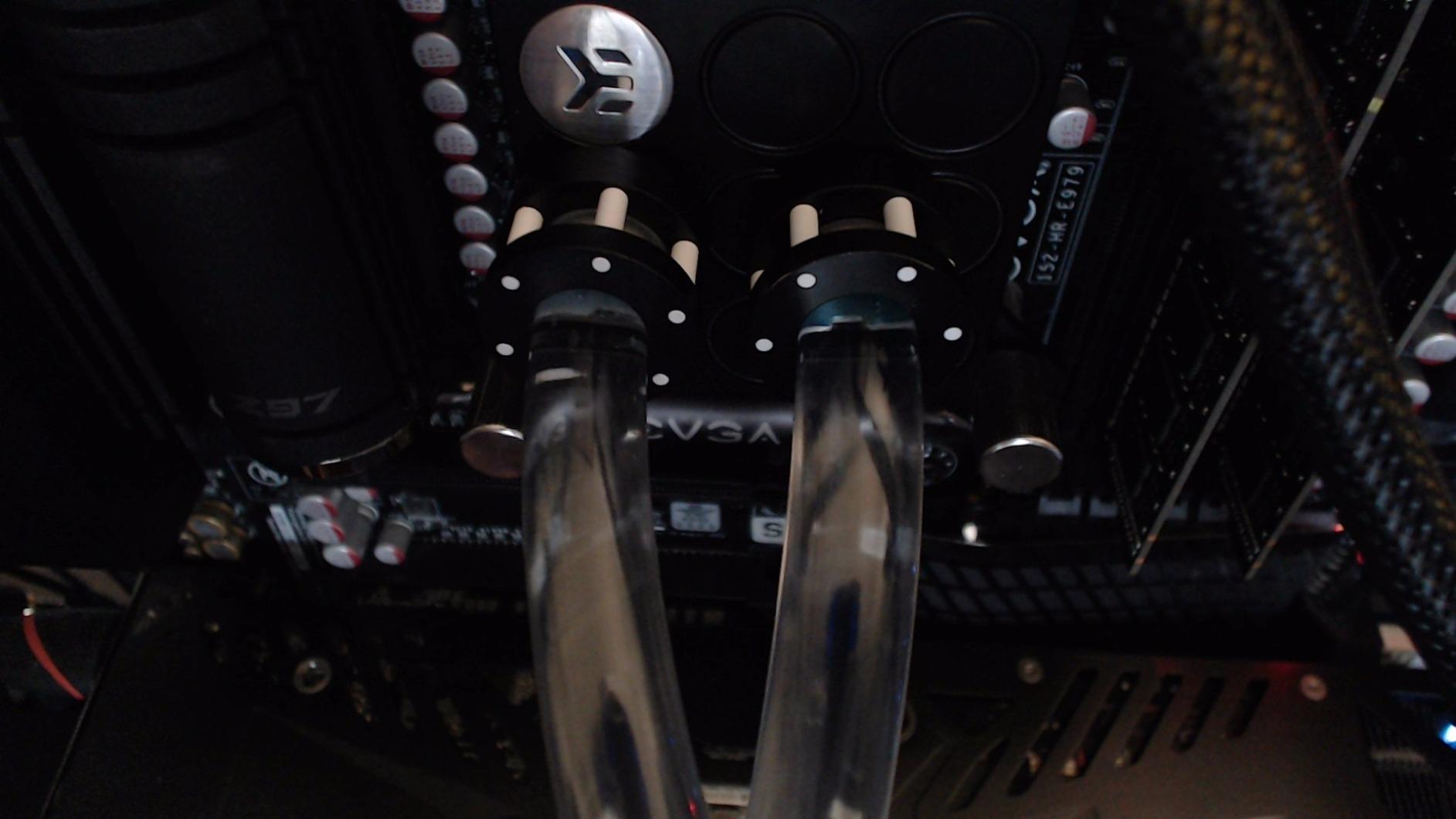 PrimoChill PrimoFlex LRT Custom Watercooling Flexible Tubing -3/8in.ID x 1/2in.OD, 10 feet Bundled with System Prep and Coolant, Made with Premium Materials, Proudly Made in the USA - Crystal Clear customer photo 2