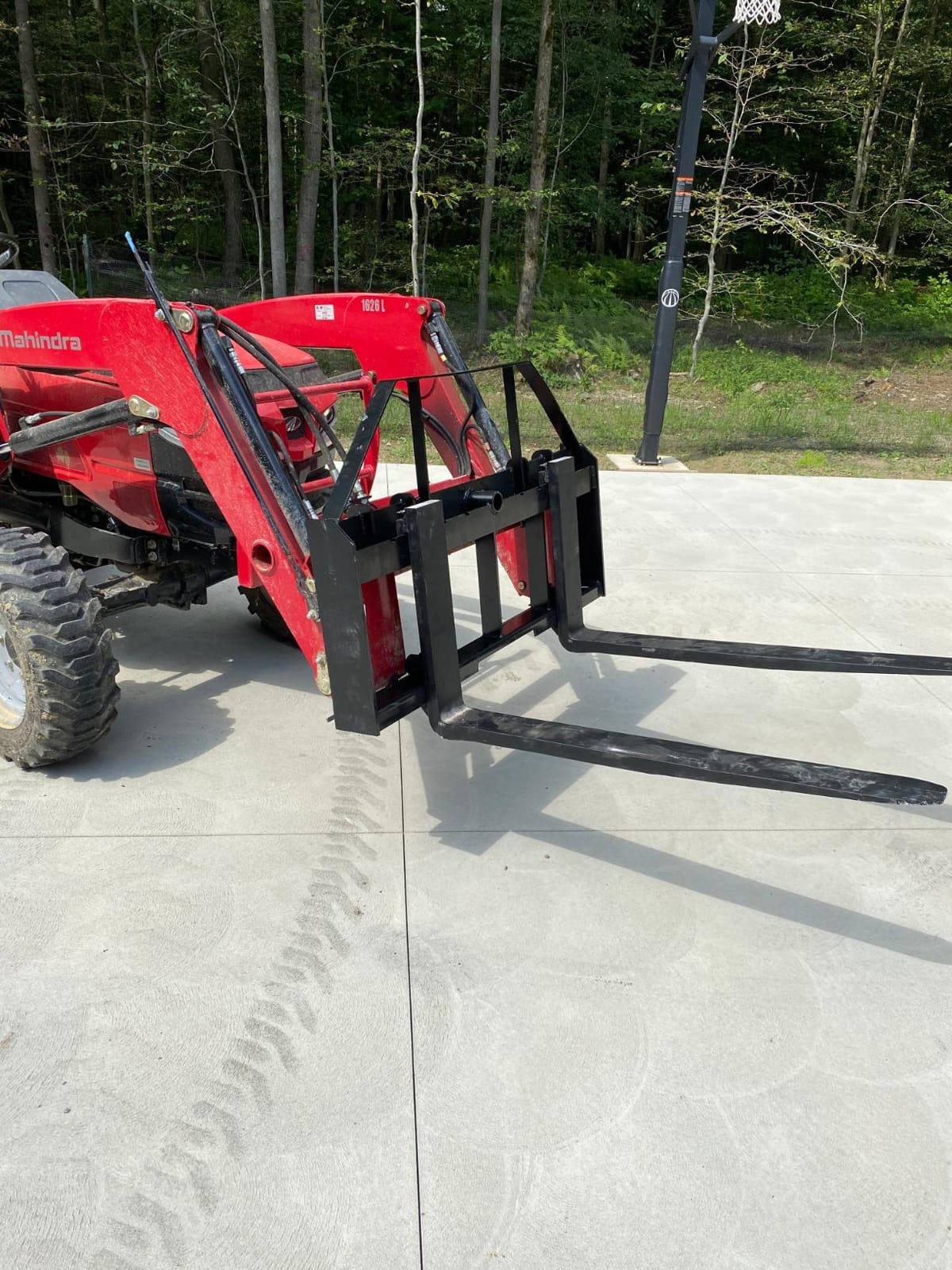 Titan Attachments Standard Series Skid Steer Pallet Fork Frame, 42 in | Quick Tach Connection Fits SSQA Loader Mounts, Rated 4,000 lb customer photo 1
