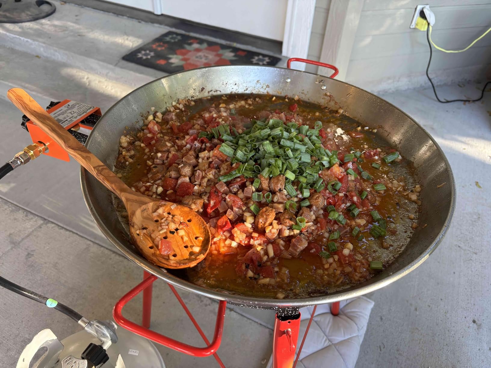 Garcima Tabarca Paella Pan Set with Burner, 20 Inch Carbon Steel Outdoor Pan and Reinforced Legs Imported from Spain (14 Servings) customer photo 2