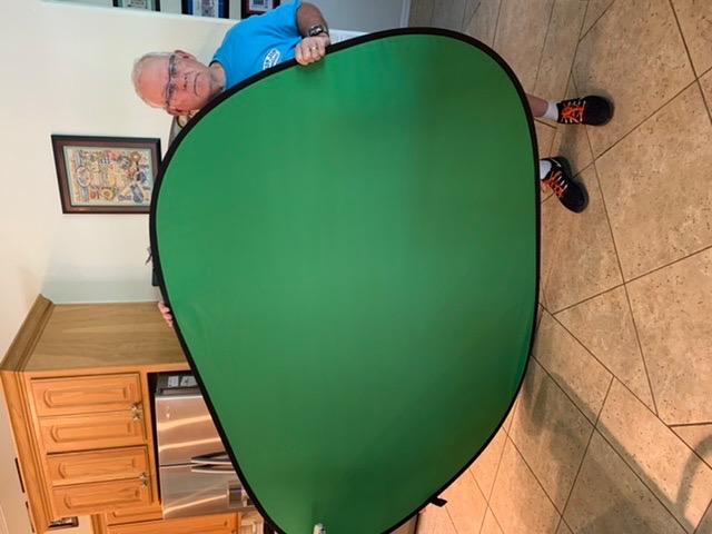 NEEWER Chromakey Backdrops, Double Sided Green Screen and Blue Screen, 2 in 1 Collapsible and Reversible Background for Photography, Gaming and Live Streaming, 5'×6.6'/1.5m×2m (Green/Blue) customer photo 2