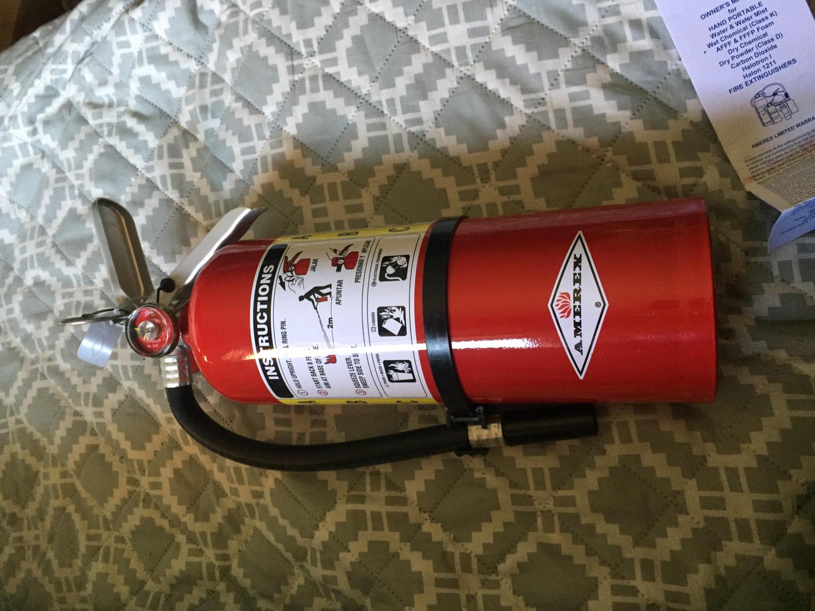 Amerex B402, 5 lb. ABC Dry Chemical Fire Extinguisher, with Wall Bracket customer photo 2