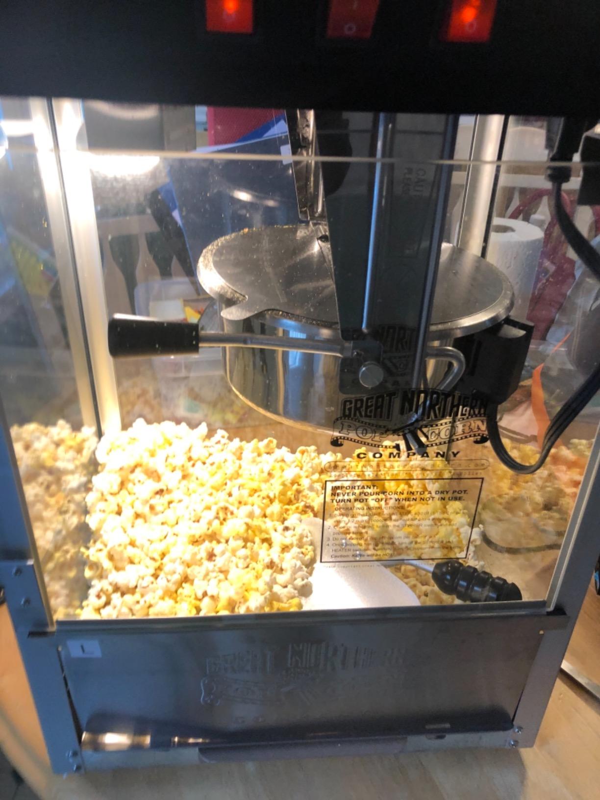 Great Northern Popcorn Good Time 8oz Popcorn Machine, Red customer photo 1
