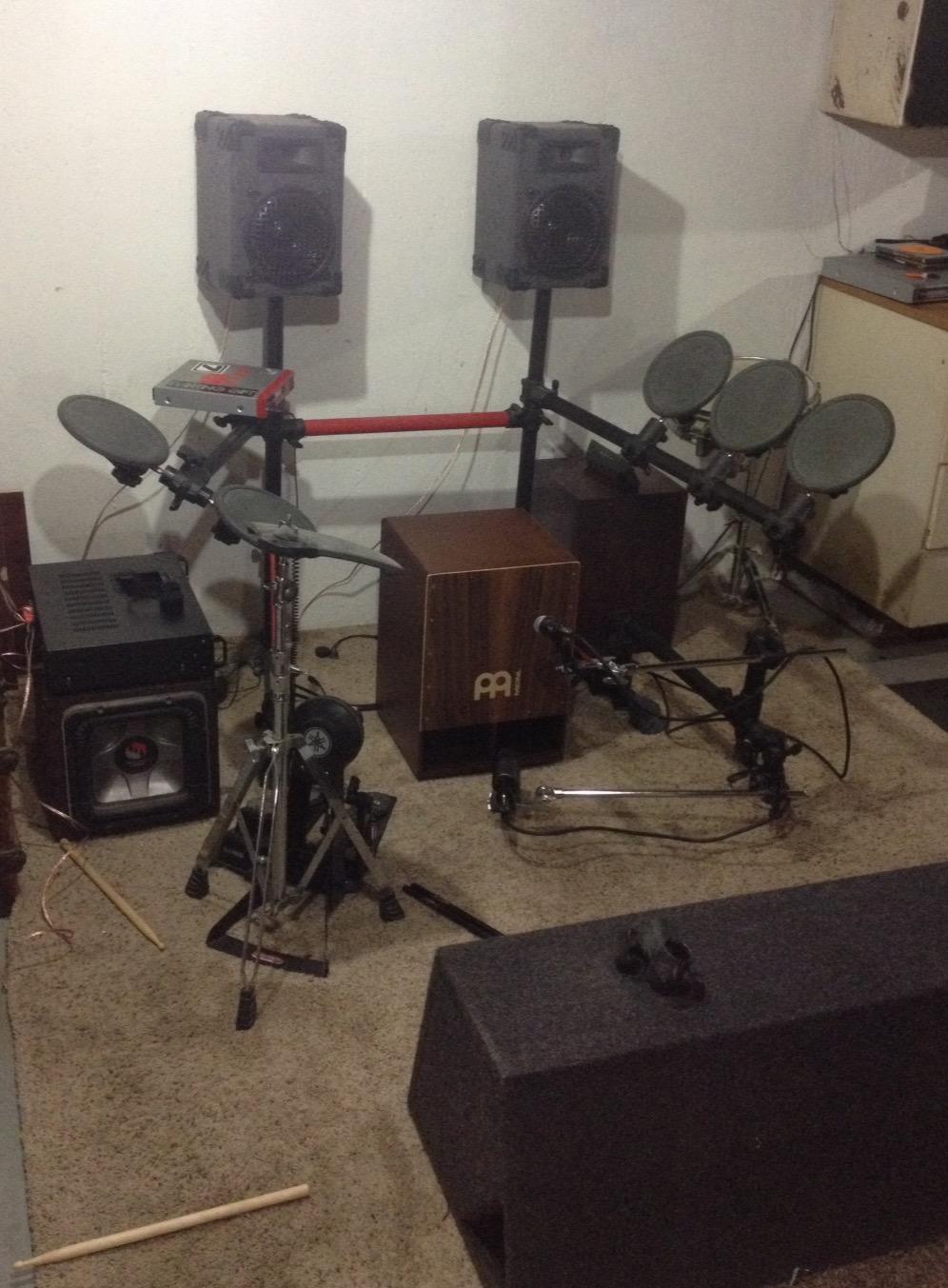 Meinl Percussion SUBCAJ5WN Jumbo Bass Subwoofer Cajon with Internal Snares, Walnut customer photo 1