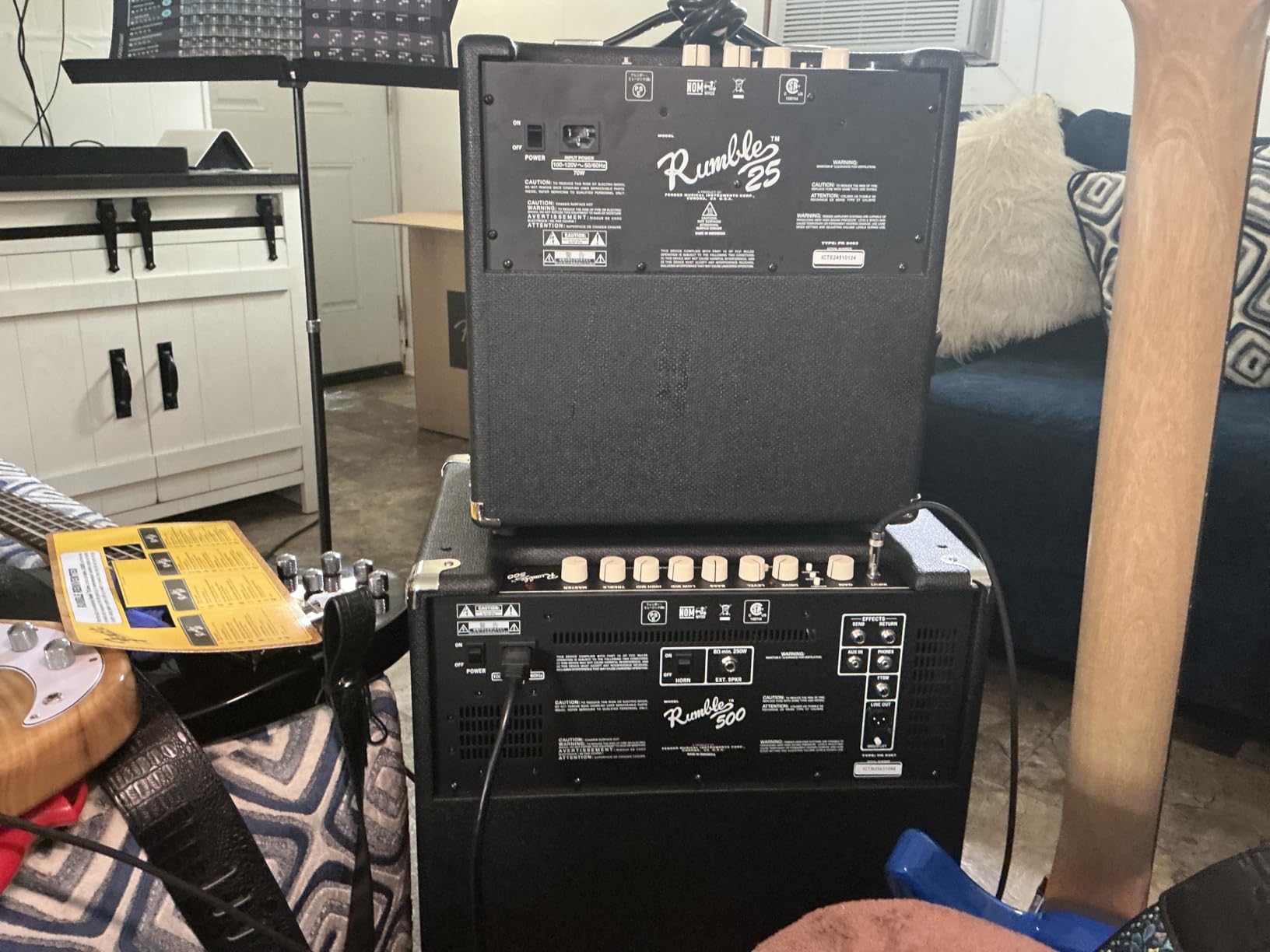 Fender Rumble 25 V3 Bass Guitar Amplifier Combo, 25 Watt with 8