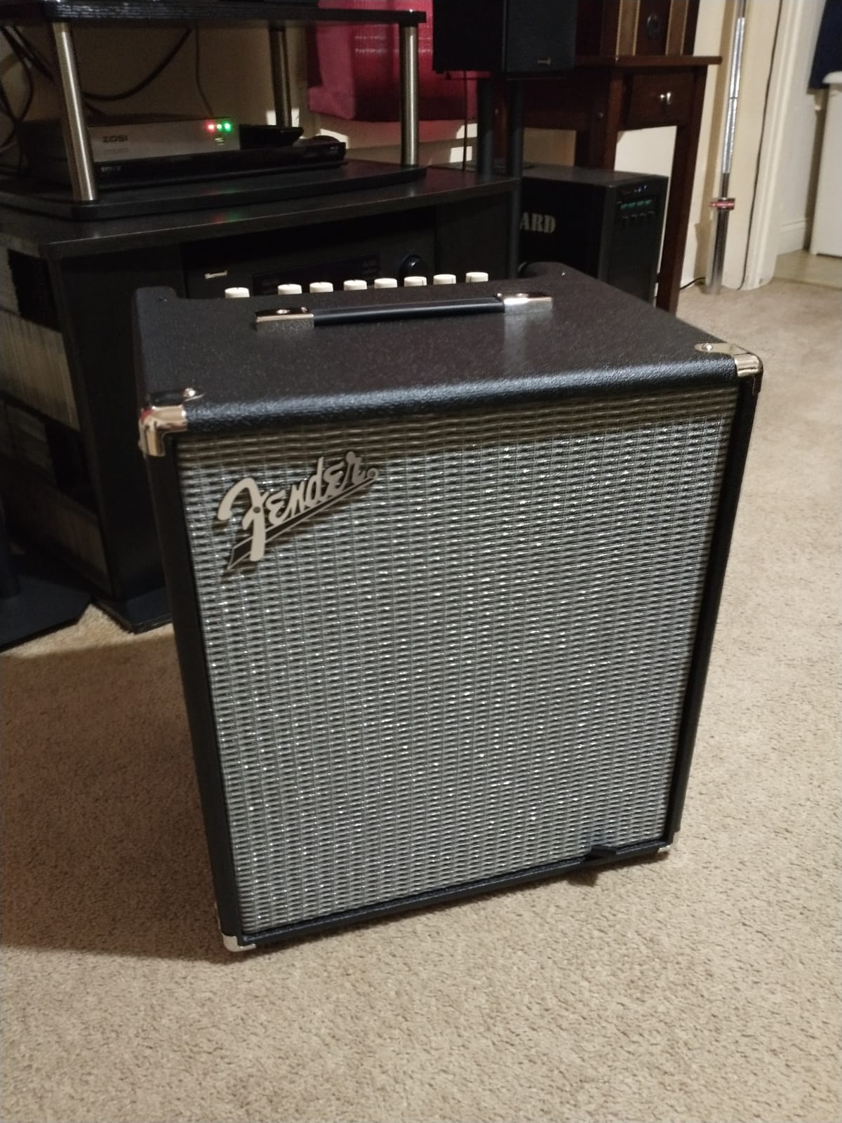 Fender Rumble 100 V3 Bass Amp for Bass Guitar Combo, 100-Watt, 12