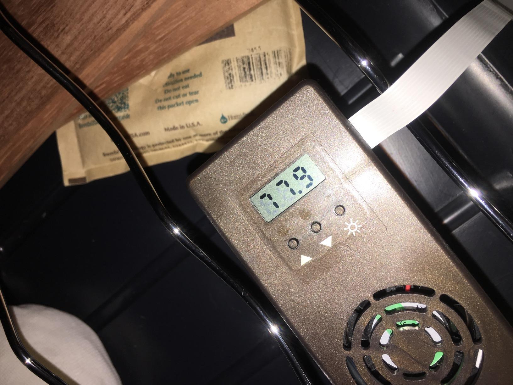 Oasis Plus 4.0 - Advanced Electronic Humidifier - LCD Display, Sensor Fan, Soft-Touch Button - 300-1000 Capacity - Refill Cartridge, Vapor Technology, Accessory Kit customer photo 2