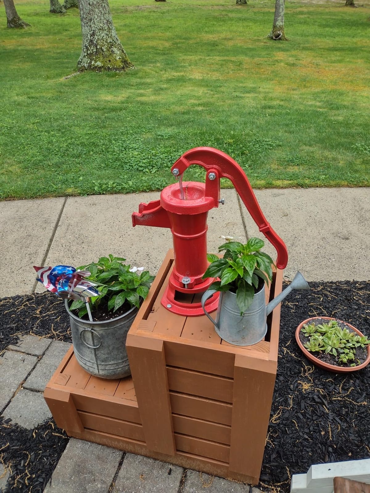 XtremepowerUS Well Hand Pitcher Antique Pitcher Manual Hand Pump Operated up to 25' ft Max Lift Patio Water Well Fountain for Outdoor Garden, Pond, Backyard, Farm customer photo 1