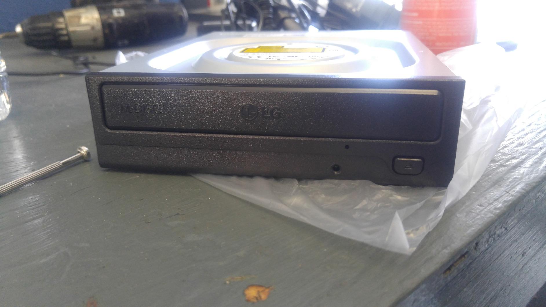 LG Electronics DVDRW DVD-RAM Drive Internal Optical Drives GH24NSC0 Black customer photo 2