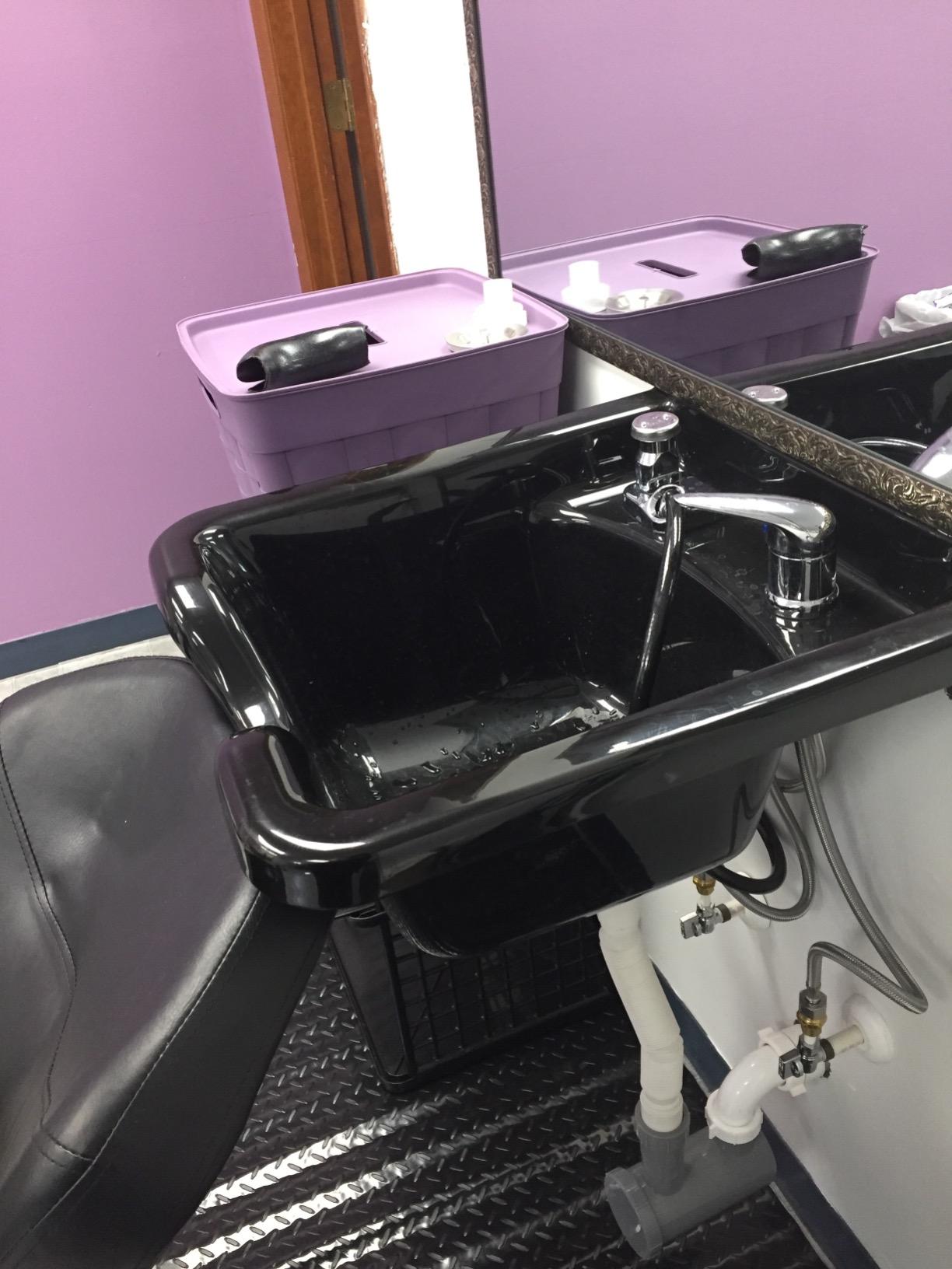BYOOTIQUE Shampoo Bowl Salon Sink with Gel Neck Rest CUPC Vacuum Breaker customer photo 1