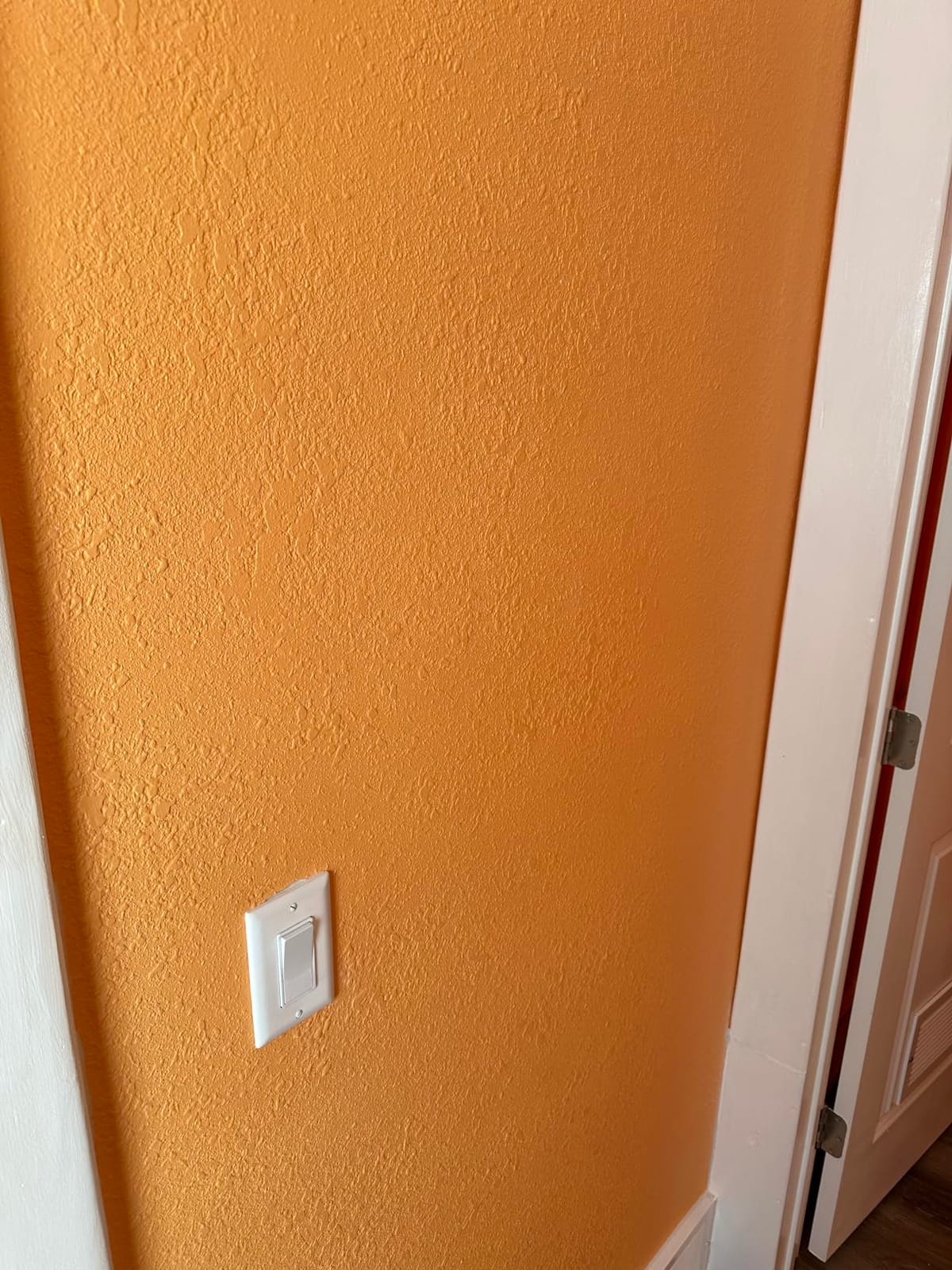 Goplus 1.45 Gallon Air Texture Gun, Drywall Texture Sprayer with 3 Nozzle 4.0mm, 6.0mm, 8.0mm, Air Hopper Spray Gun, Perfect for Orange Peel, Stucco Mud, Knockdown, Popcorn Ceiling customer photo 1