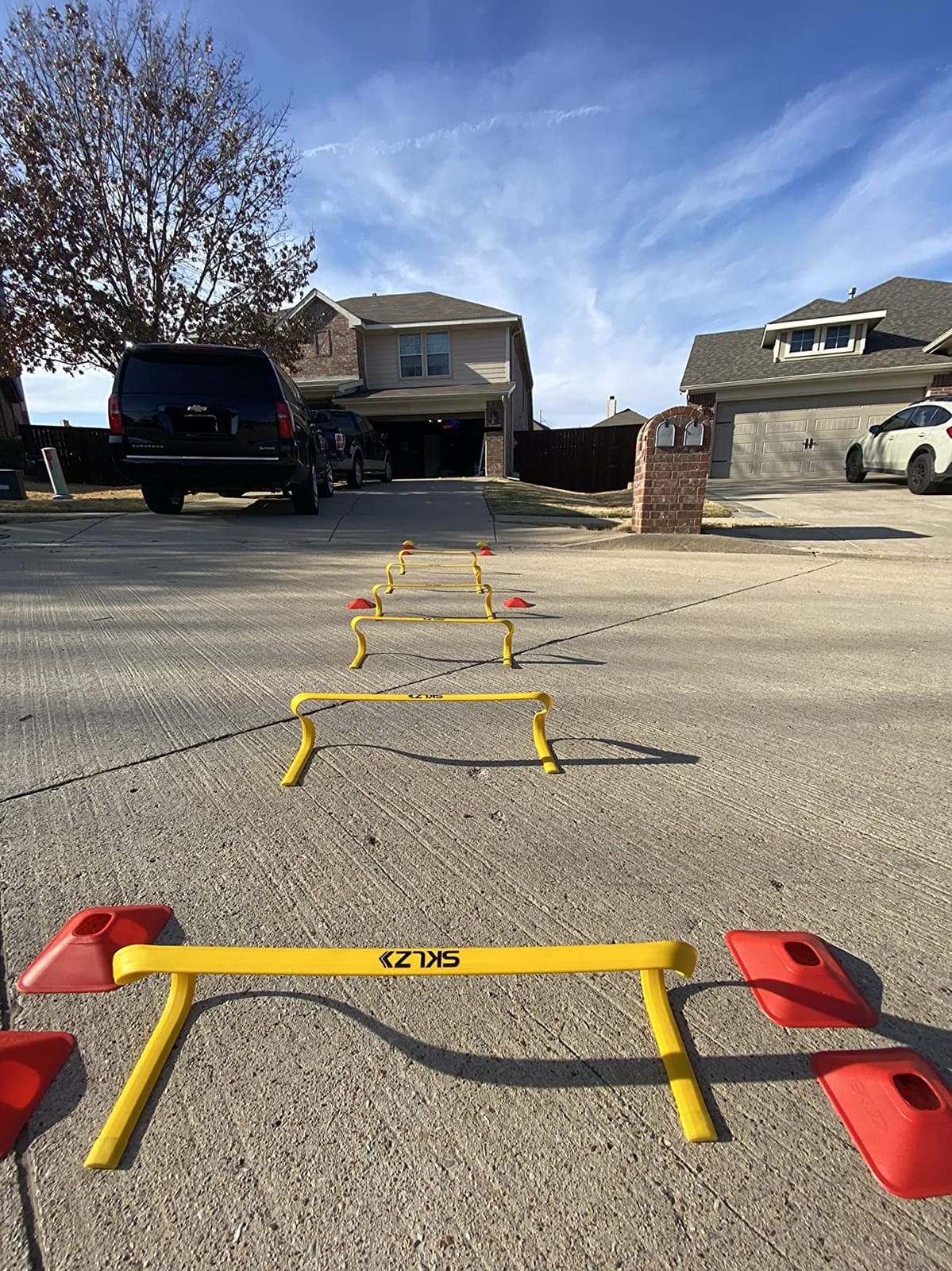 SKLZ 6X Ultra Durable Agility Hurdles - for Athletes of All Skill Levels,6pk of 6-in Tall Hurdles,Bright Yellow Color,Made of Durable, Composite Materials,Easy to Set up & Transport,Comes w/Carry Bag customer photo 1