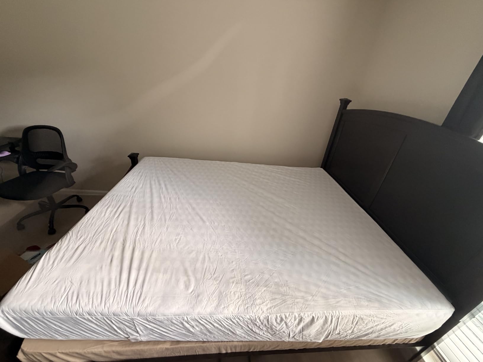 Utopia Bedding Queen Size Mattress Protector Zippered, 100% Waterproof customer photo 1