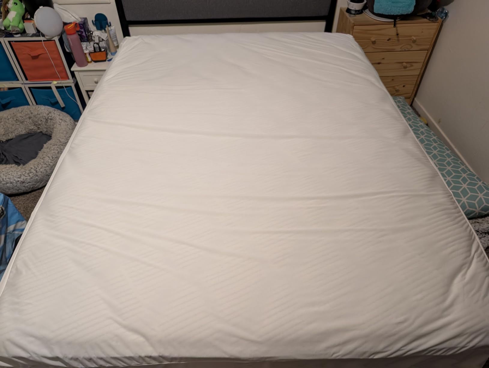 Utopia Bedding Waterproof Mattress Protector Queen Size, Zippered Mattress Encasement Bed Bug and Dust Mite Proof, Absorbent Six-Sided Mattress Cover customer photo 2