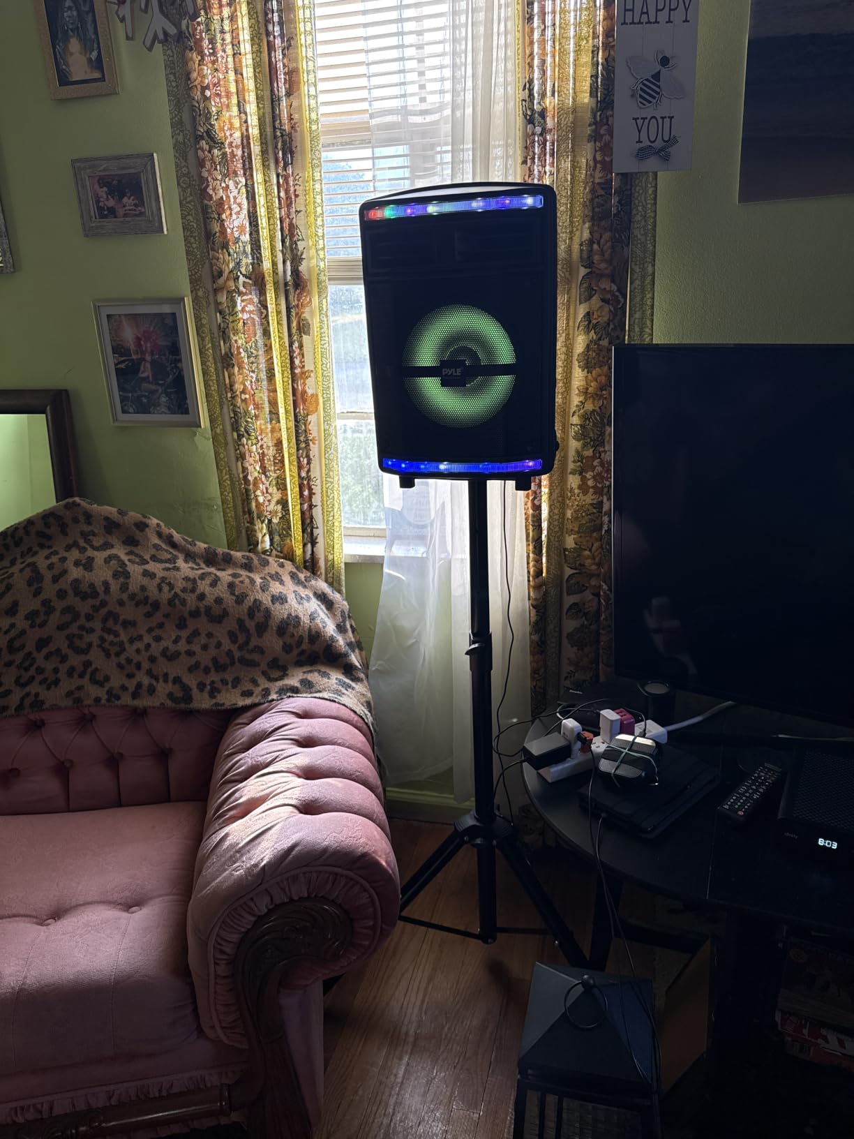 Pyle Mount Holder Heavy Duty Rubber Capped Tripod, Adjustable Height from 36.2 x 58.0 inches, Locking Safety PIN and 35mm Compatible Insert, On-Stage or in-Studio Use - PSTND1 customer photo 1