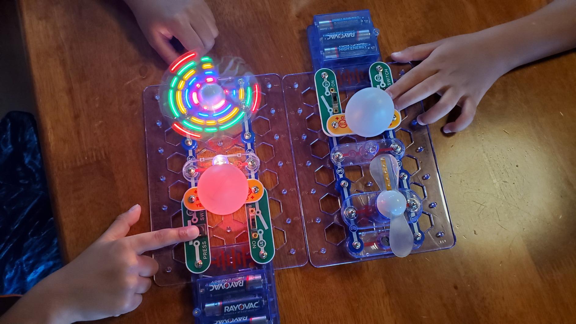 Snap Circuits Beginner, Electronics Exploration Kit, Stem Kit for Ages 5-9 (SCB-20) customer photo 2