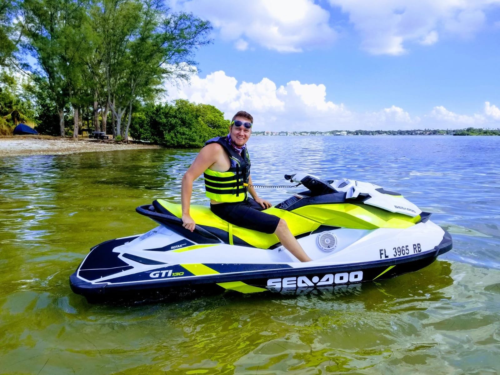 O’Neill Men’s SuperLite USCG Approved Life Vest – Lightweight Men’s Life Jacket for Boating, Wakeboarding, Waterskiing & Your Favorite Water Activities customer photo 1