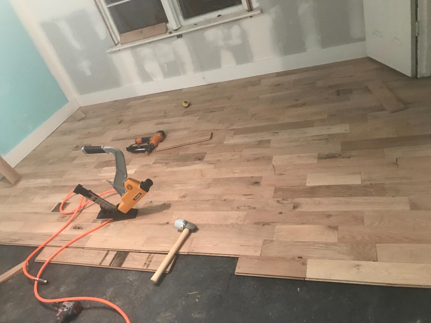 Bostitch Staples Flooring Pneumatic Nailer customer photo 1