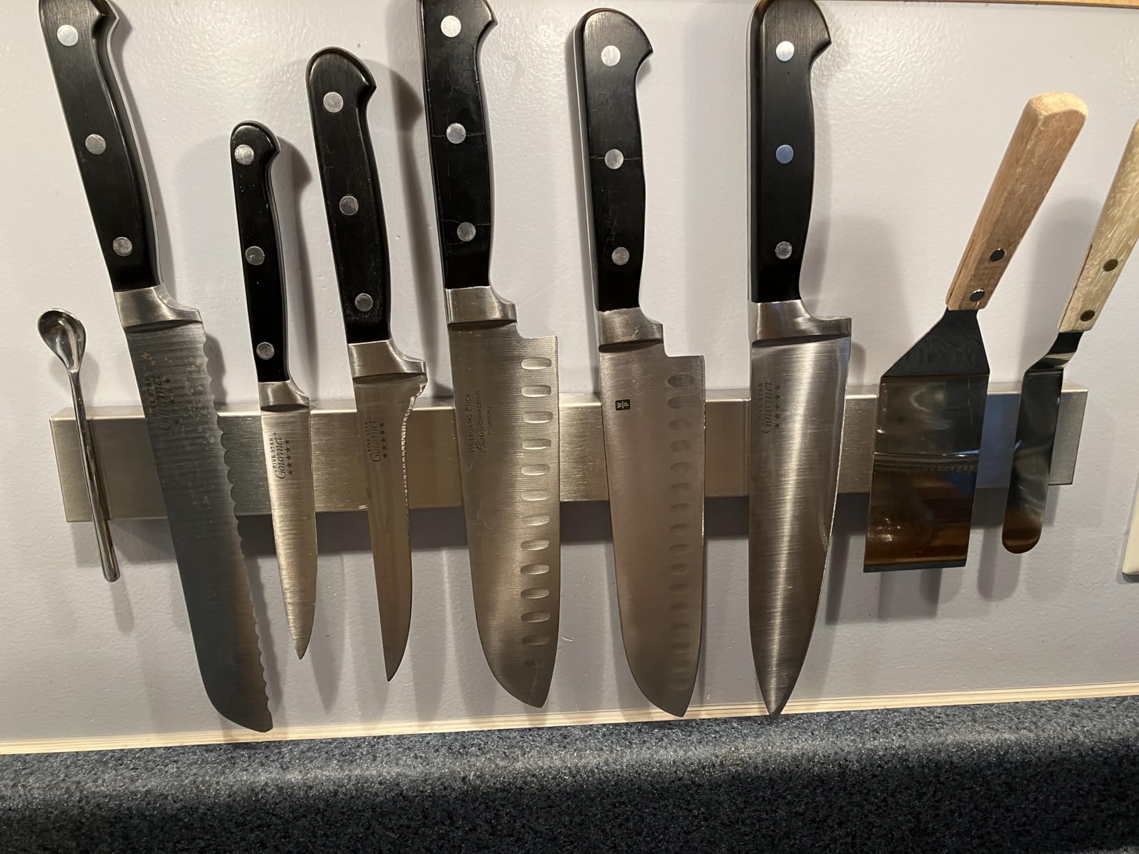 Modern Innovations 16 Inch Stainless Steel Magnetic Knife Bar with Multi-Purpose Functionality as a Knife Holder, Knife Strip, Magnetic Tool Organizer, Art Supply Organizer & Home Organizer customer photo 2