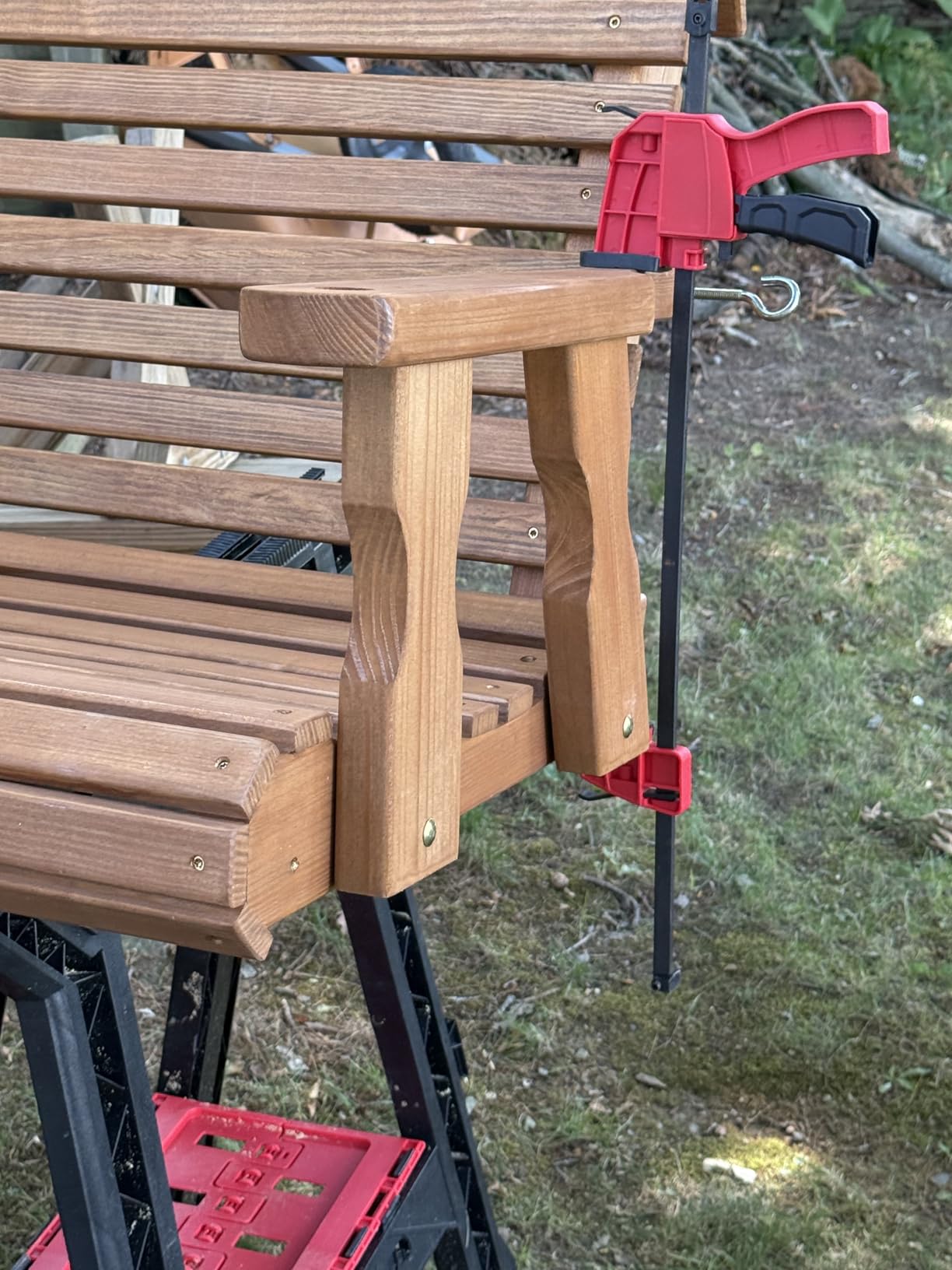 Amish Casual Heavy Duty 700 Lb Capacity Porch Swing with Cup Holders (5 Foot, Cedar Stain) – Wooden Outdoor Roll Back Swing with Hanging Chains – Amish Made in the USA customer photo 1
