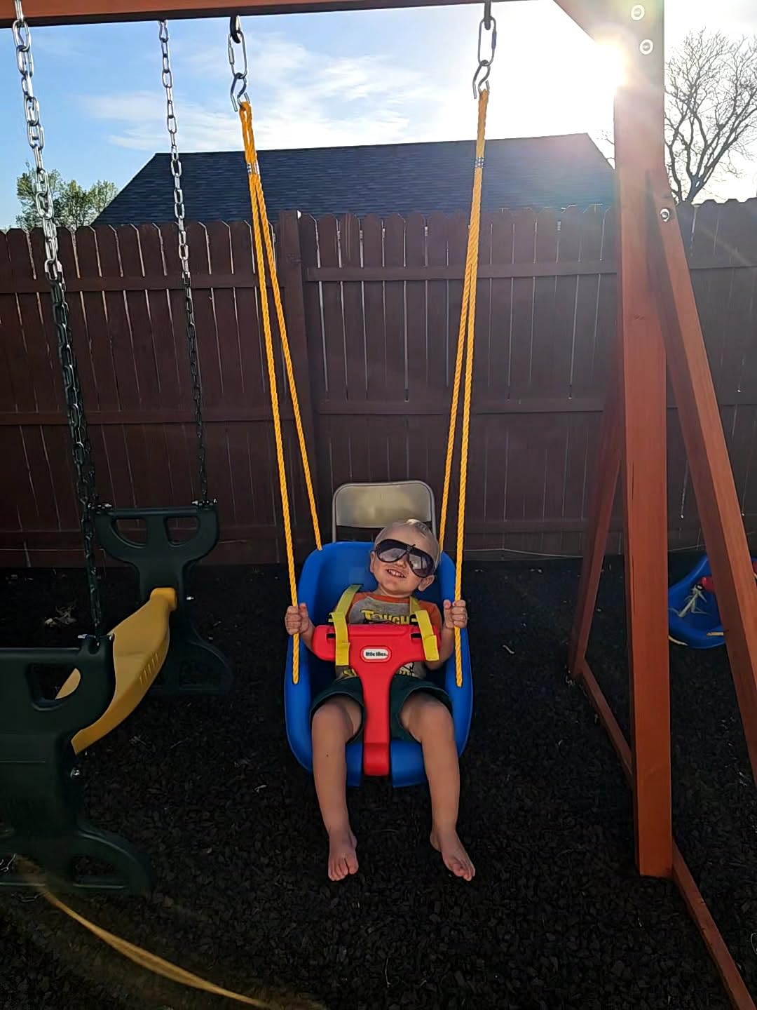 Little Tikes Snug 'n Secure Blue Swing with Adjustable Straps, 2-in-1 for Baby and Toddlers Ages 9 Months - 4 Years customer photo 2