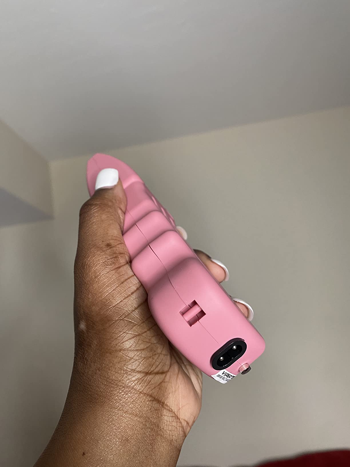 VIPERTEK VTS-979 Stun Gun with Safety Disable Pin LED Flashlight customer photo 2