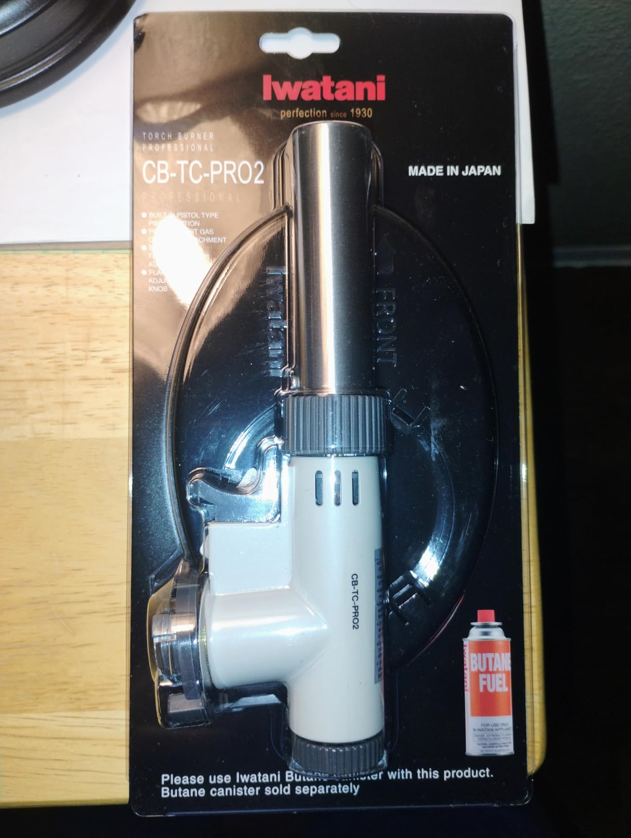 Iwatani PRO2 Culinary Professional Kitchen Butane Torch | Adjustable Flame Shape Strength 2700 F | Sous Vide Crème Brulee Pastries | Anti-flare | Incl. Stabilizing Stand | Butane Fuel Not Included customer photo 1