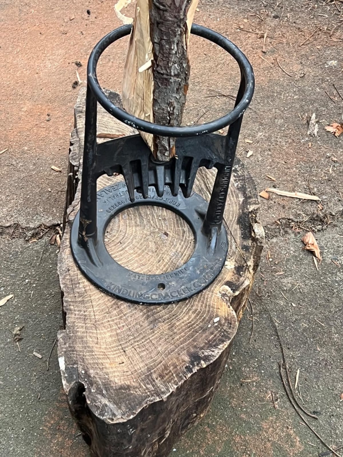 Kindling Cracker Original Firewood Kindling Splitter, 6.5in. Opening | Cast iron construction, Fixed splitting blade, Protective frame, No axe swing required, Australian made customer photo 2
