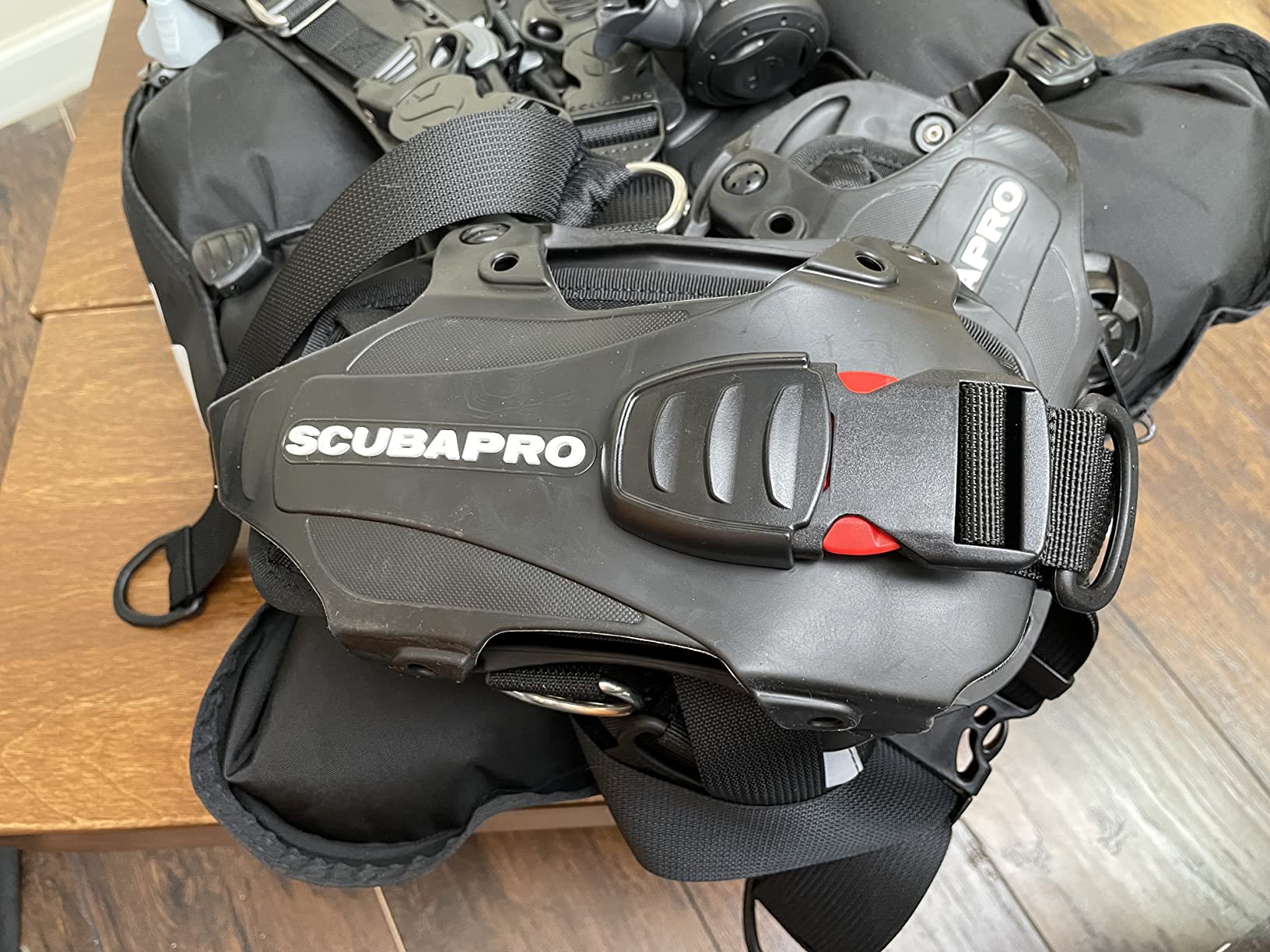 SCUBAPRO Hydros Pro Men’s Back Inflated Scuba BCD Recreational and Travel Scuba Diving customer photo 1