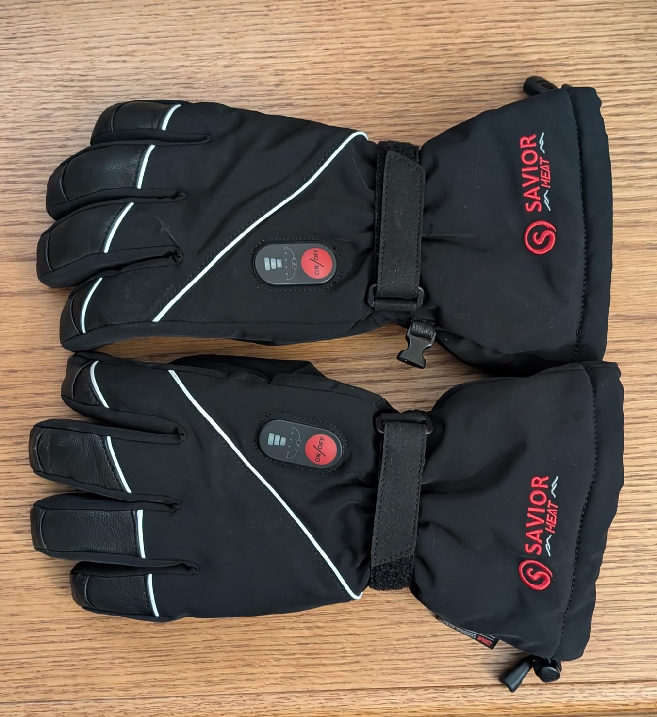 SAVIOR HEAT Heated Gloves for Men Women, Rechargeable Electric Heated Leather Skiing and Snowboarding Gloves customer photo 2