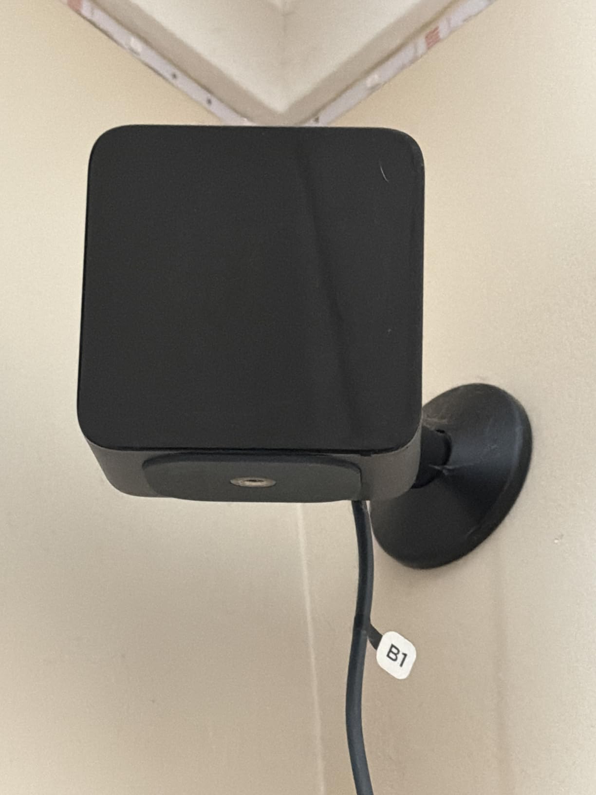 HTC Vive SteamVR Base Station 1.0 customer photo 2