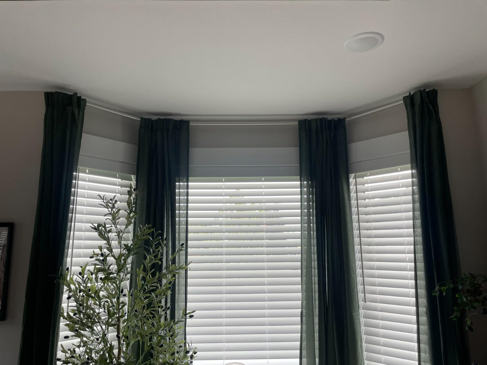 1-Inch Diameter Bay Window Curtain Rod Set for Bayview Windows, Metal, Gold Finish customer photo 1
