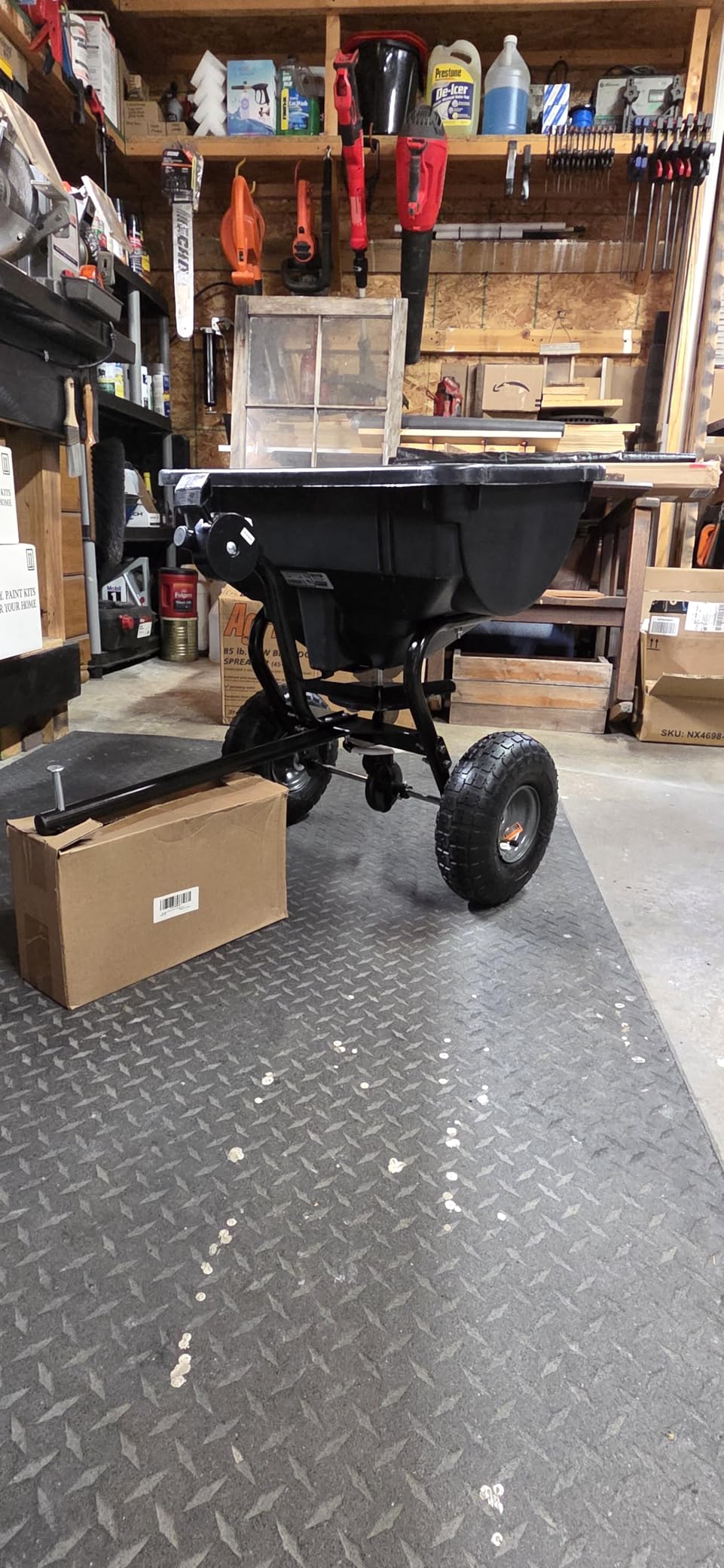 Agri-Fab Tow-Behind Broadcast Spreader - 85-Lb. Capacity, Model Number 45-0530 customer photo 1