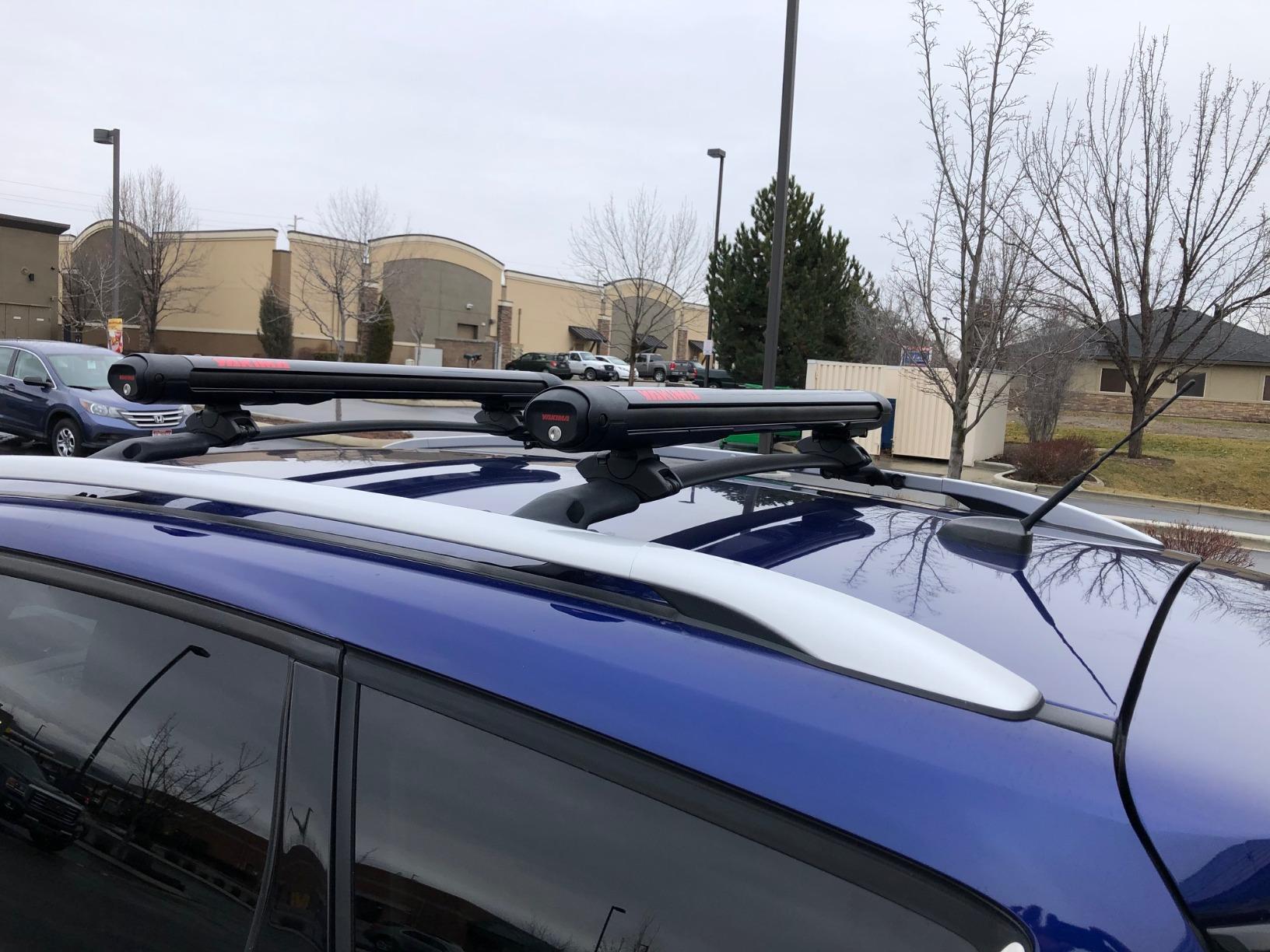 Yakima - FatCat EVO 4 EVO, Rooftop Ski and Snowboard Mount, Black customer photo 1
