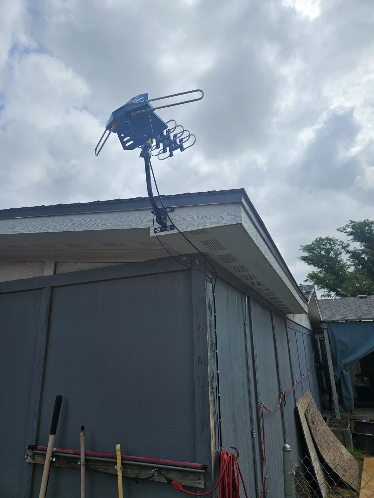 PBD Amplified Outdoor TV Antenna for Local Channels, 360° Remote Rotation | High-Gain Long-Range UHF/VHF Reception, 40 Ft RG6 Cable, Mounting Pole, Dual TV Outputs, 4K/1080P, Remote Control customer photo 1