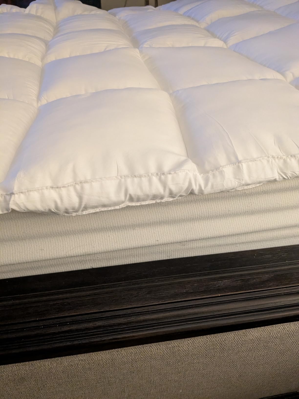 1400 GSM Queen Mattress Topper, Extra Thick Cooling Pillow Top Plush Pad customer photo 2